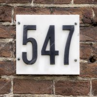 depositphotos_87323648-stock-photo-house-number-547.jpg