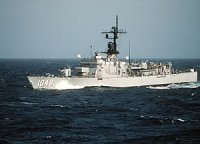300px-USS_Sample_(FF-1048)_underway_at_sea_on_1_July_1986_(6421927).jpg